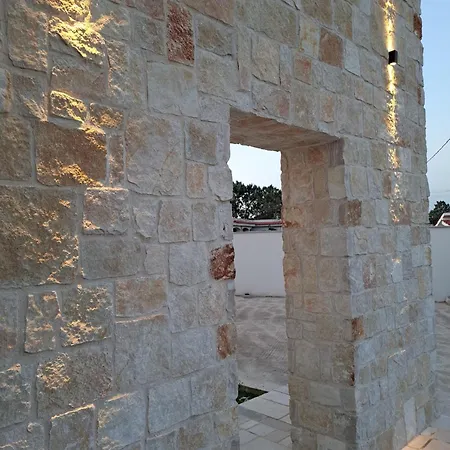 H3v فندق مبيت وإفطار 4*