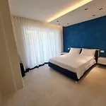 Bed & Breakfast H3v 4*